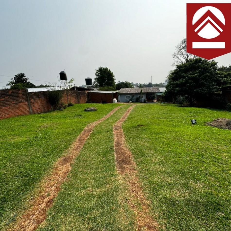 SE VENDE CASA CENTRICA