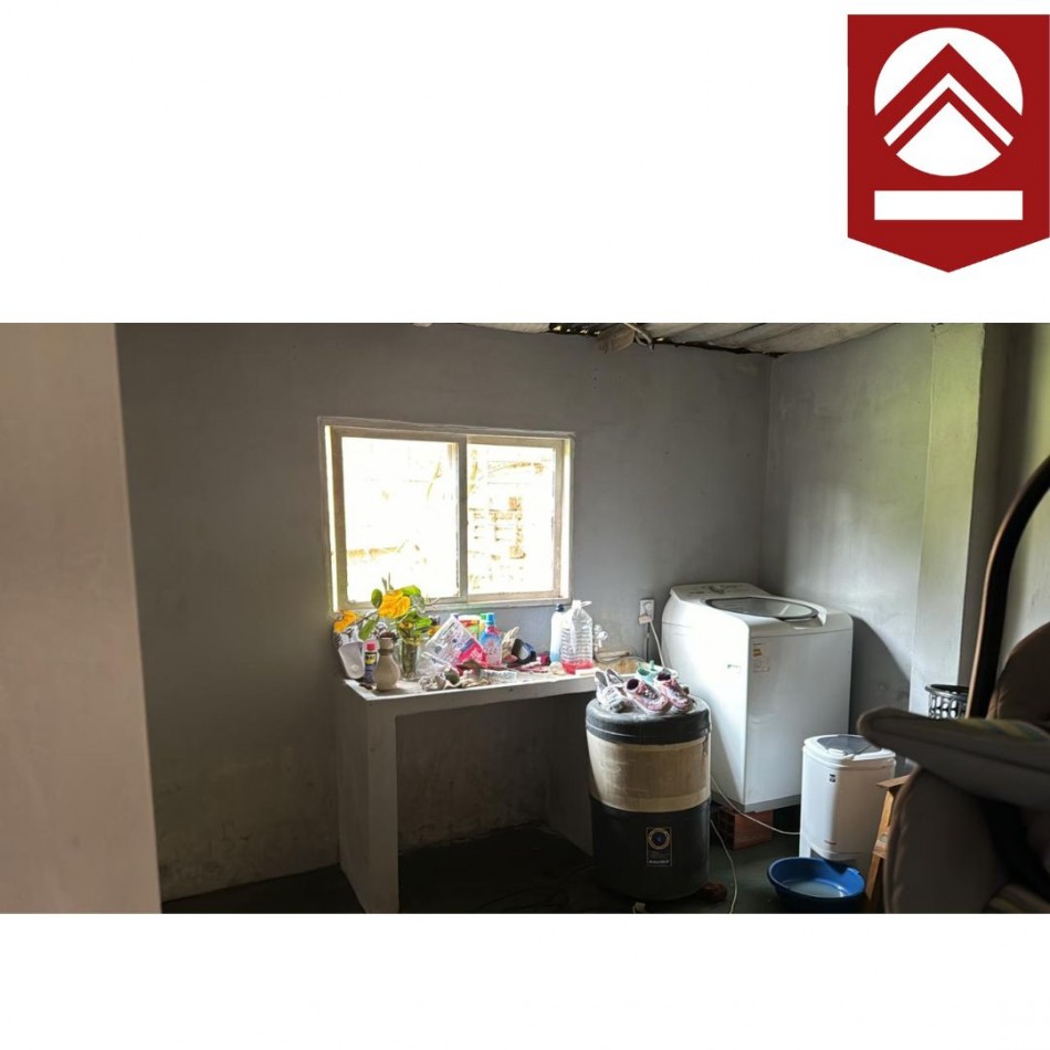 SE VENDE CASA CENTRICA