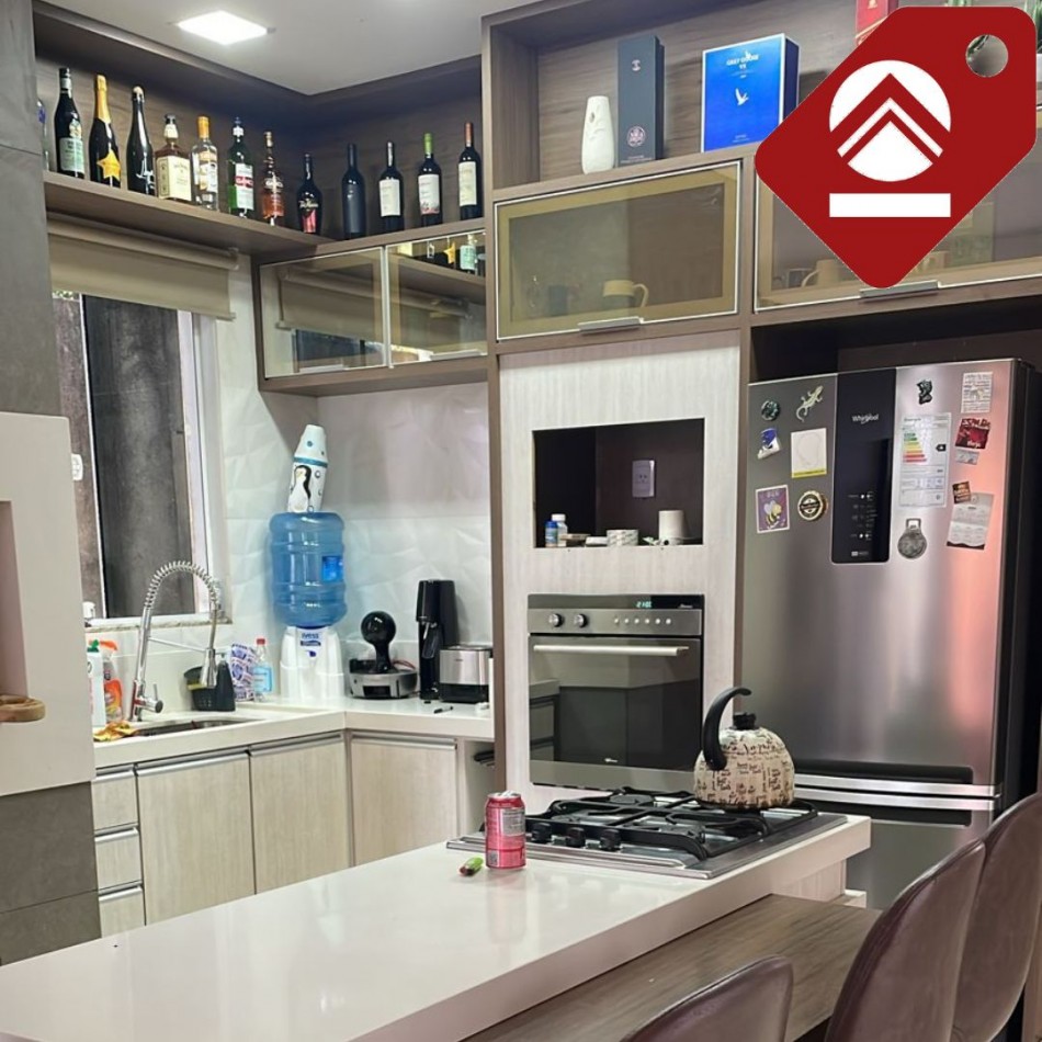 SE VENDE CASA FRENTE AL LAGO INTERNACIONAL!