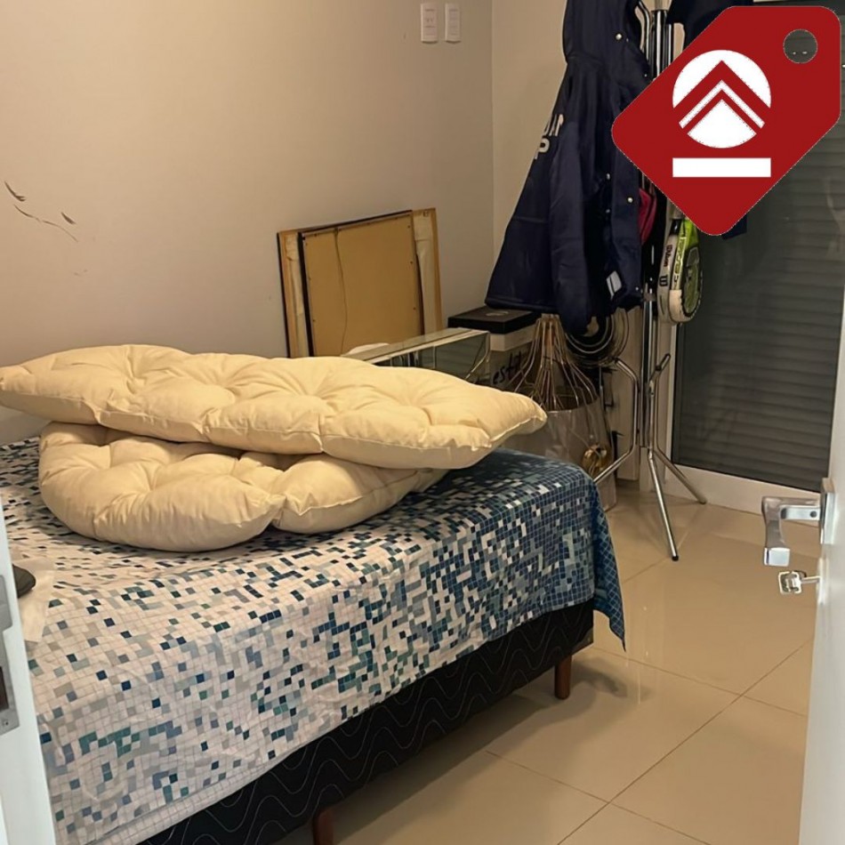 SE VENDE CASA FRENTE AL LAGO INTERNACIONAL!